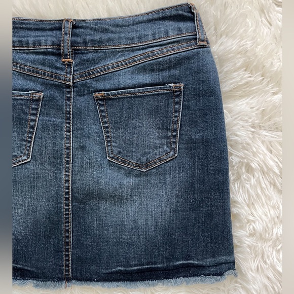 Rewash Brand Frayed High-Waisted Blue Jean Mini Skirt Size Medium - Picture 9 of 14